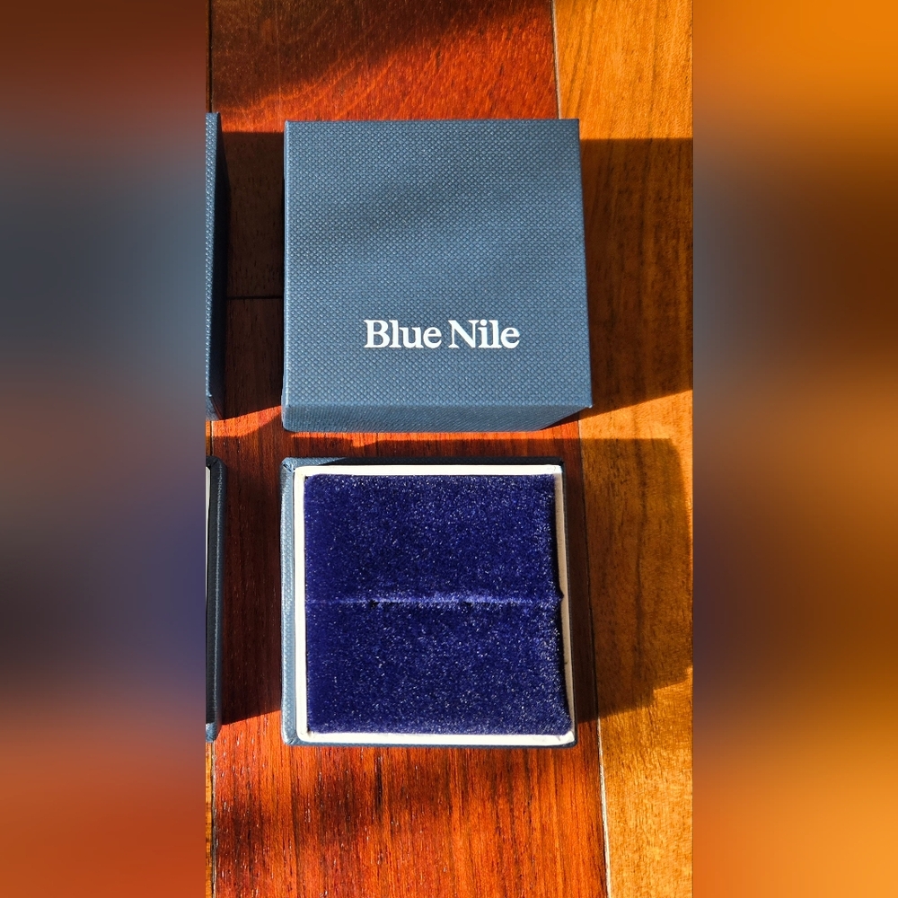 Blue Nile Ring Box